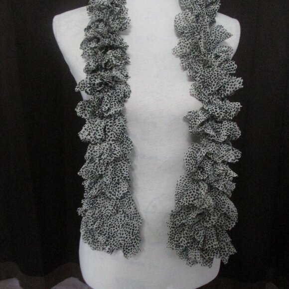 Ruffle Scarf - Tan & Black - Picture 2 of 4
